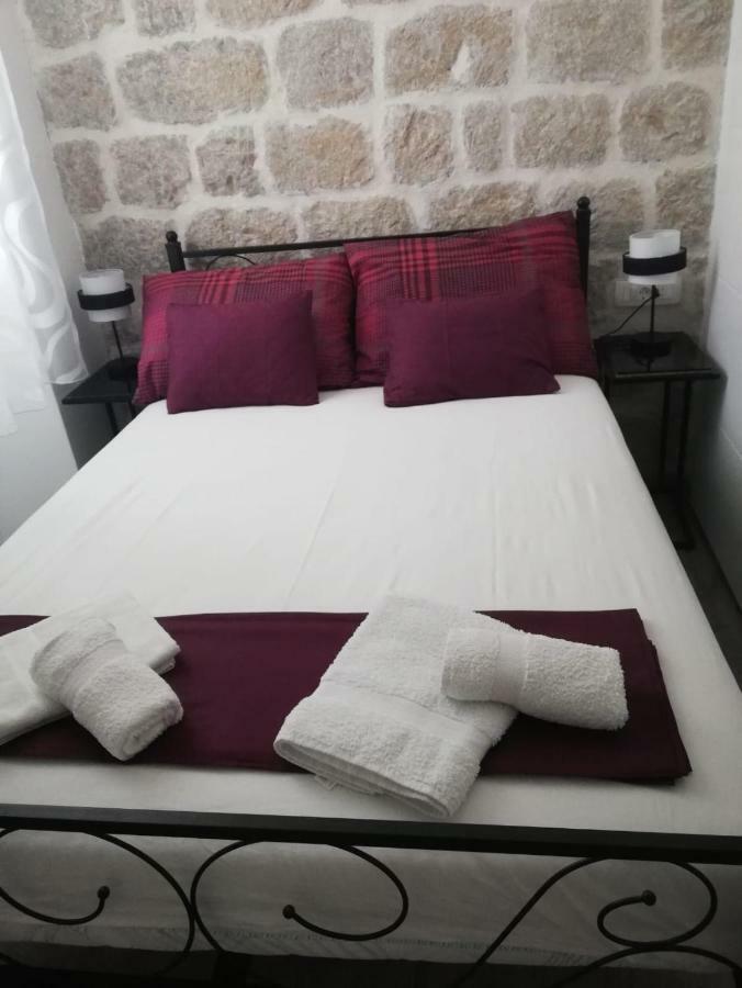 Zanicovo Beach Apartment คอมีชา ภายนอก รูปภาพ