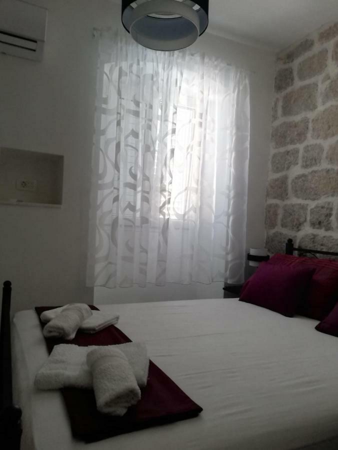 Zanicovo Beach Apartment คอมีชา ภายนอก รูปภาพ
