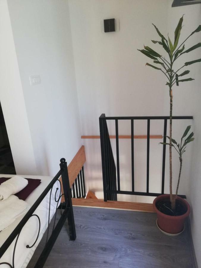 Zanicovo Beach Apartment คอมีชา ภายนอก รูปภาพ